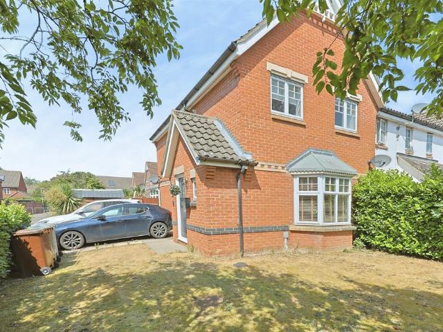 3 bedroom end of terrace house for sale