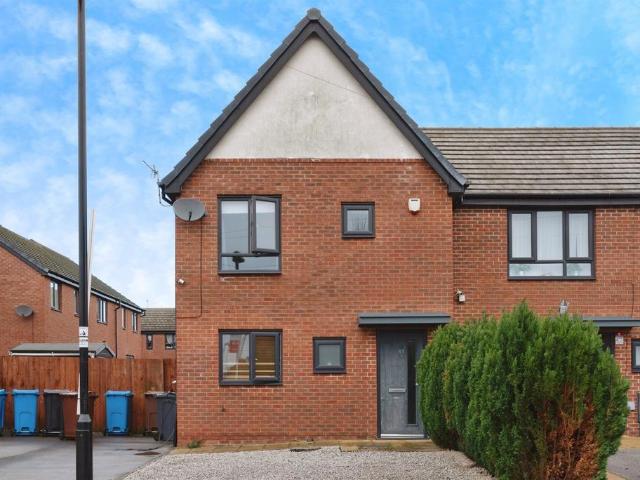 3 bedroom end of terrace house for sale