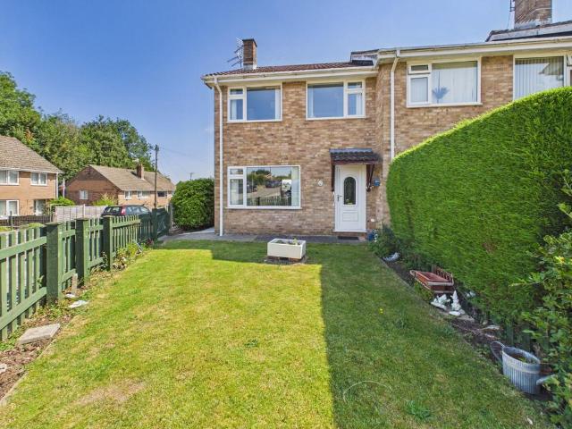 3 bedroom end of terrace house for sale