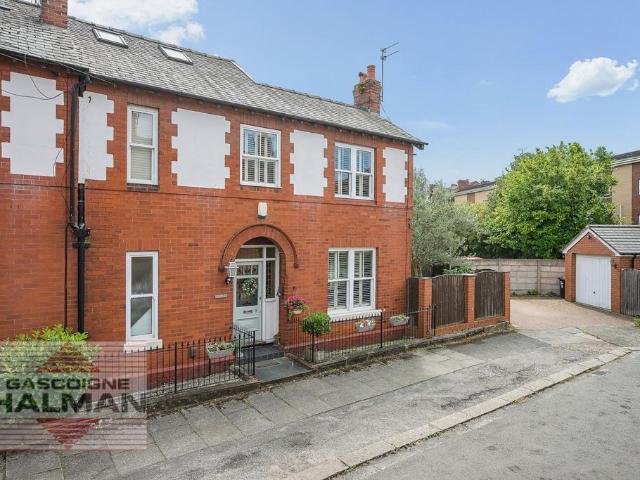 3 bedroom end of terrace house for sale