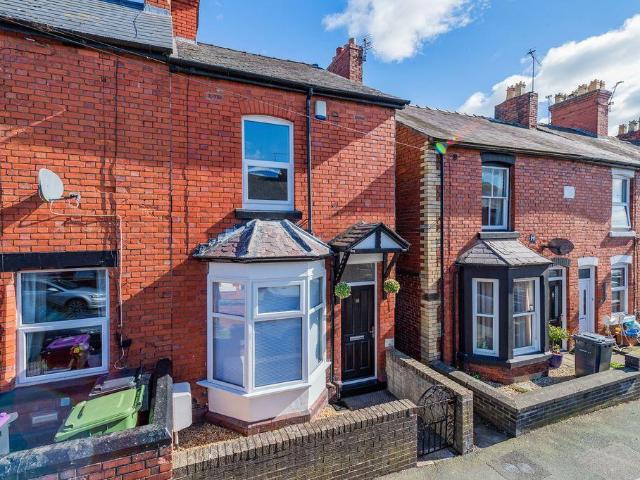 3 bedroom end of terrace house for sale