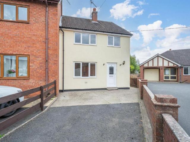 3 bedroom end of terrace house for sale