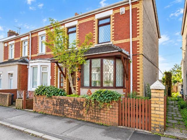3 bedroom end of terrace house for sale