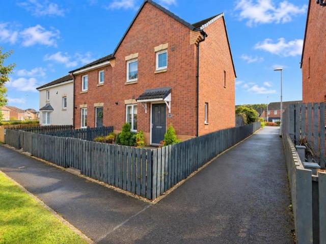 3 bedroom end of terrace house for sale