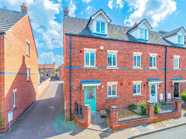 3 bedroom end of terrace house for sale