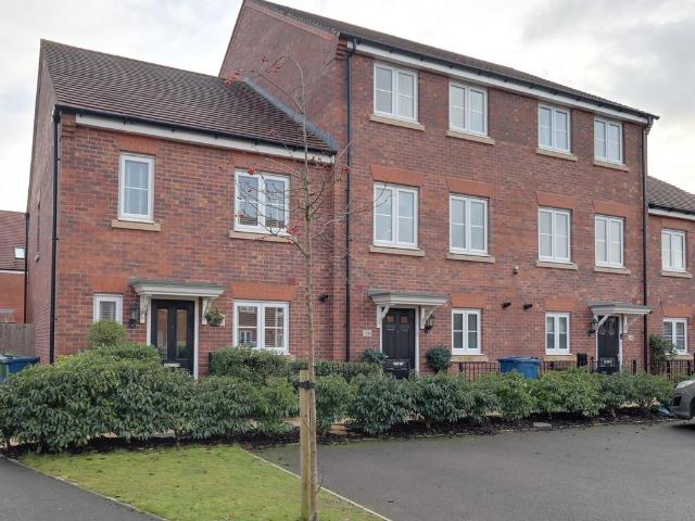 3 bedroom end of terrace house for sale