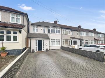 3 bedroom end of terrace house for sale