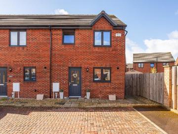 3 bedroom end of terrace house for sale