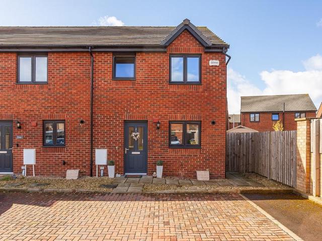 3 bedroom end of terrace house for sale