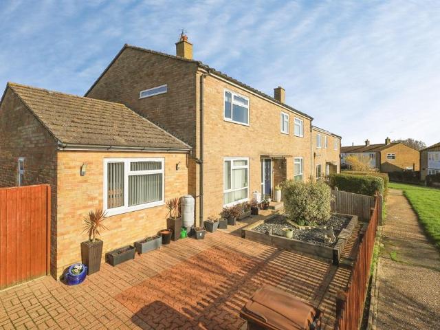 3 bedroom end of terrace house for sale