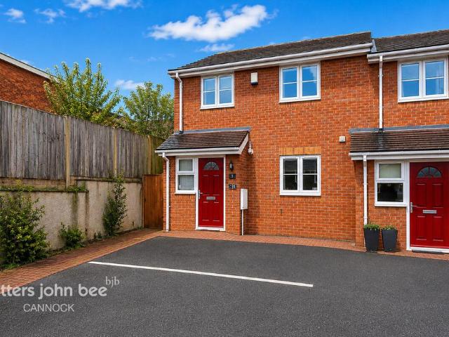 3 bedroom end of terrace house for sale