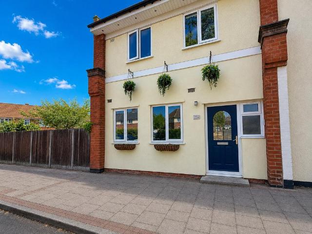 3 bedroom end of terrace house for sale