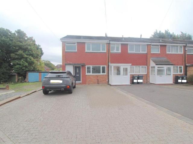 3 bedroom end of terrace house for sale