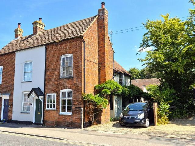 3 bedroom end of terrace house for sale