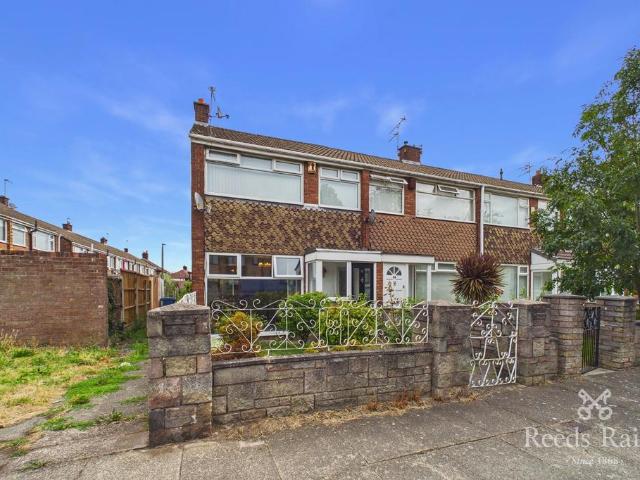 3 bedroom end of terrace house for sale