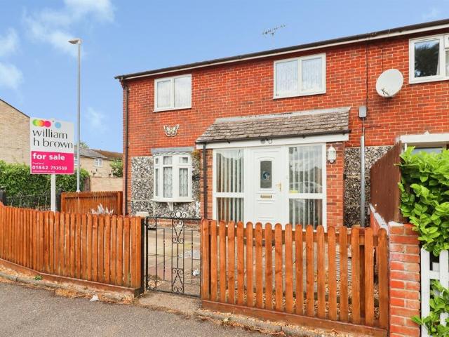 3 bedroom end of terrace house for sale