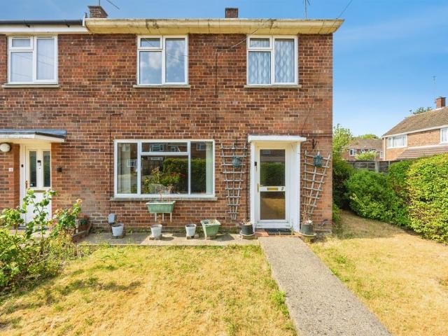3 bedroom end of terrace house for sale