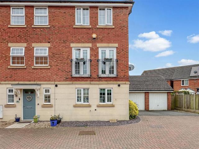 3 bedroom end of terrace house for sale