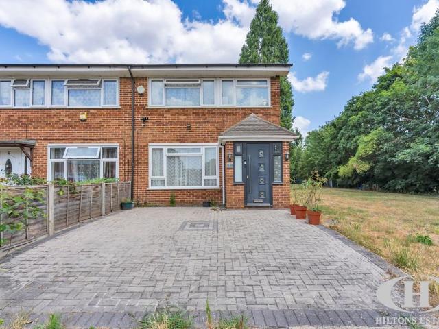 3 bedroom end of terrace house for sale