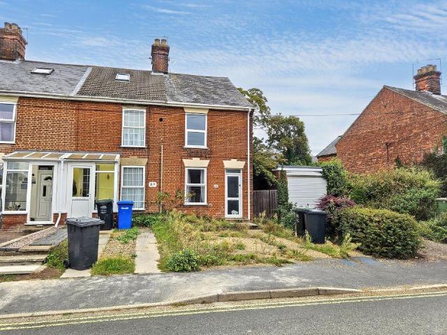 3 bedroom end of terrace house for sale