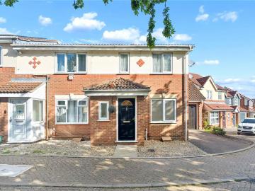 3 bedroom end of terrace house for sale