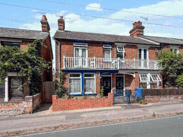 3 bedroom end of terrace house for sale
