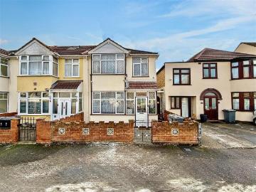 3 bedroom end of terrace house for sale