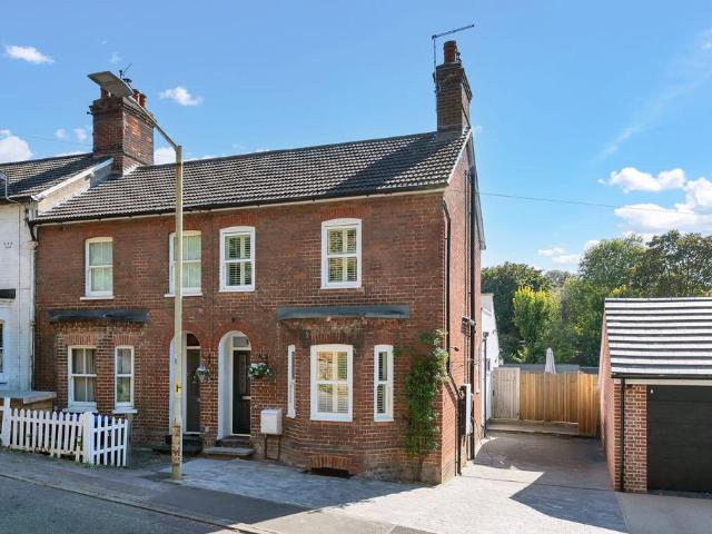 3 bedroom end of terrace house for sale