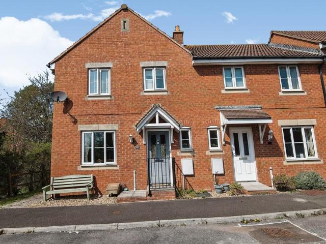 3 bedroom end of terrace house for sale
