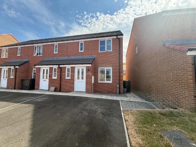 3 bedroom end of terrace house for sale