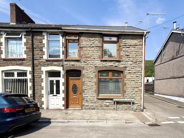 3 bedroom end of terrace house for sale