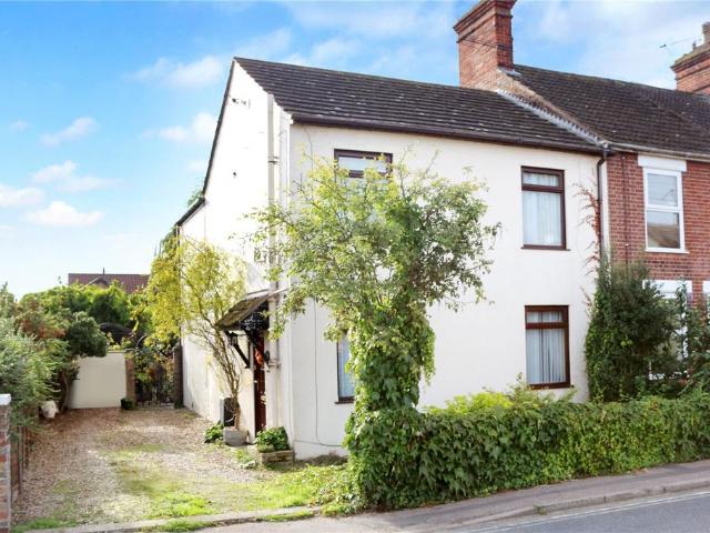 3 bedroom end of terrace house for sale