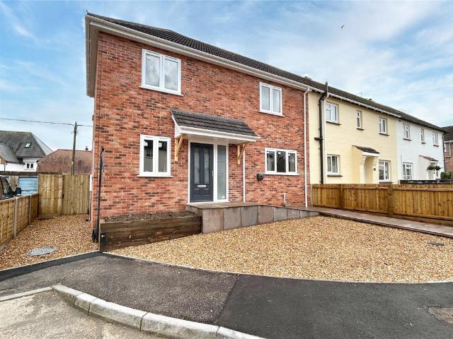 3 bedroom end of terrace house for sale