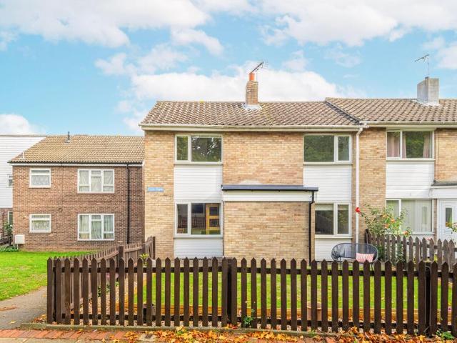 3 bedroom end of terrace house for sale