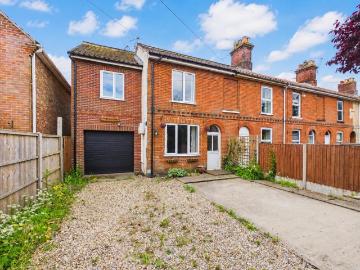 3 bedroom end of terrace house for sale
