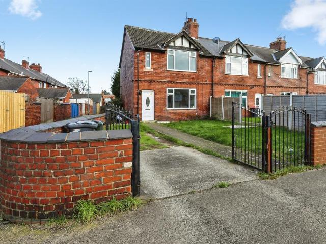 3 bedroom end of terrace house for sale
