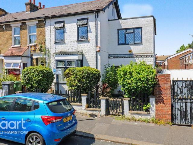 3 bedroom end of terrace house for sale