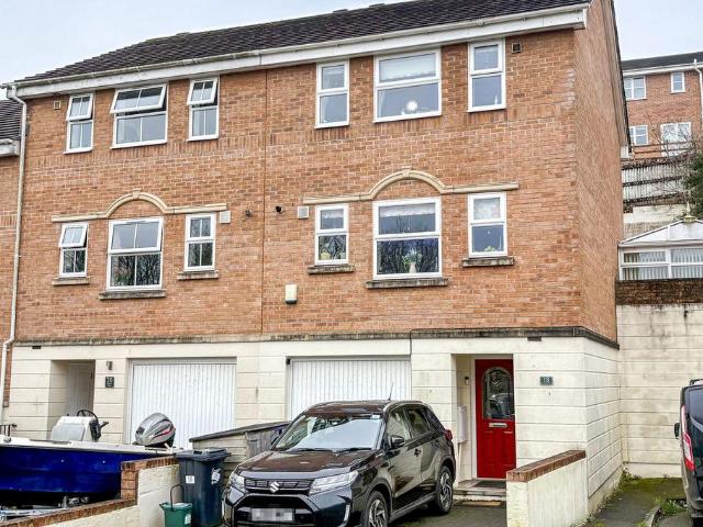 3 bedroom end of terrace house for sale