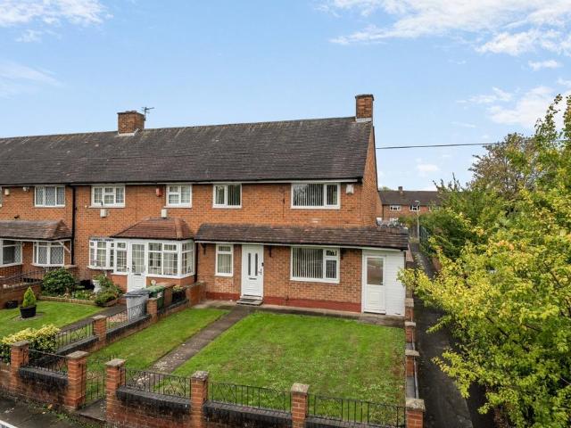 3 bedroom end of terrace house for sale