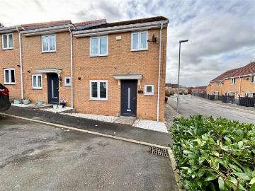 3 bedroom end of terrace house for sale