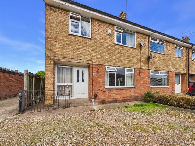 3 bedroom end of terrace house for sale