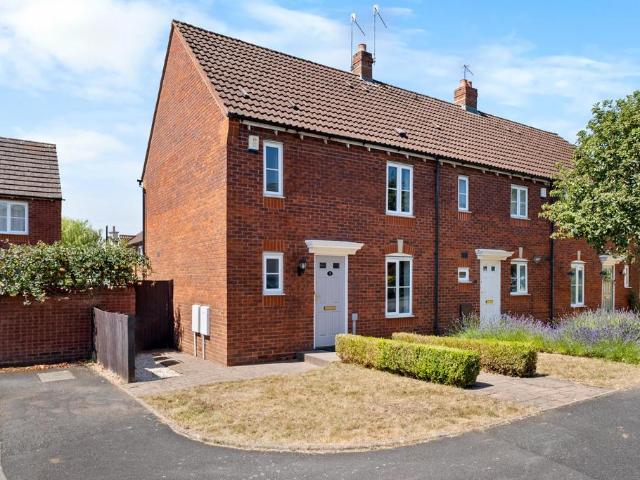 3 bedroom end of terrace house for sale