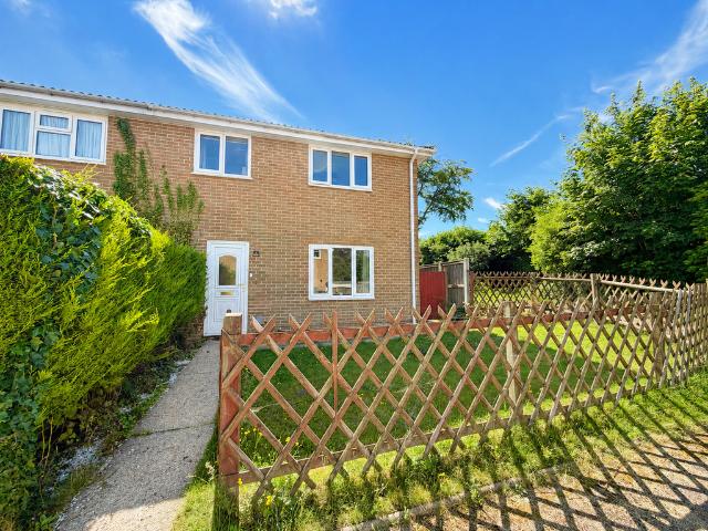 3 bedroom end of terrace house for sale