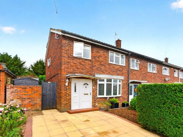 3 bedroom end of terrace house for sale
