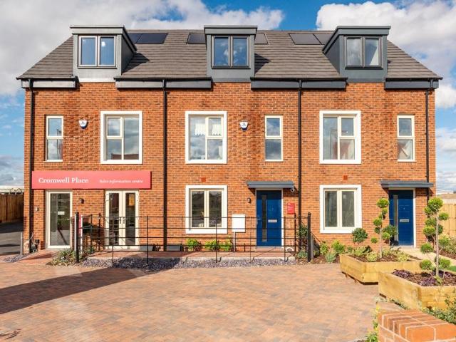 3 bedroom end of terrace house for sale