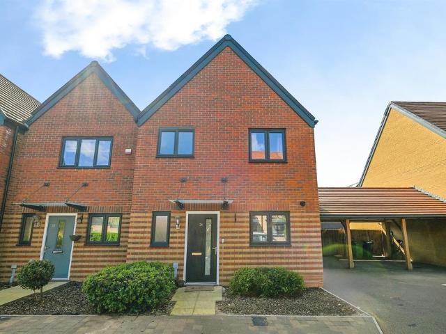 3 bedroom end of terrace house for sale