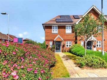 3 bedroom end of terrace house for sale