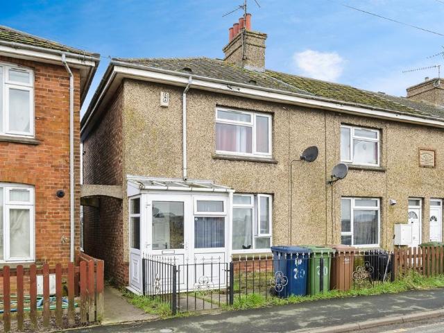 3 bedroom end of terrace house for sale