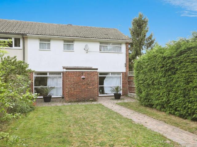 3 bedroom end of terrace house for sale