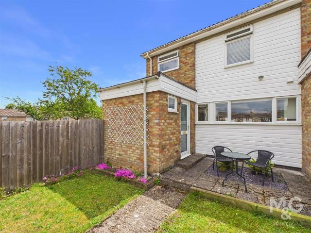 3 bedroom end of terrace house for sale